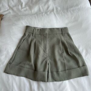 Aritzia Labyrinth shorts in Basalt Grey size 0